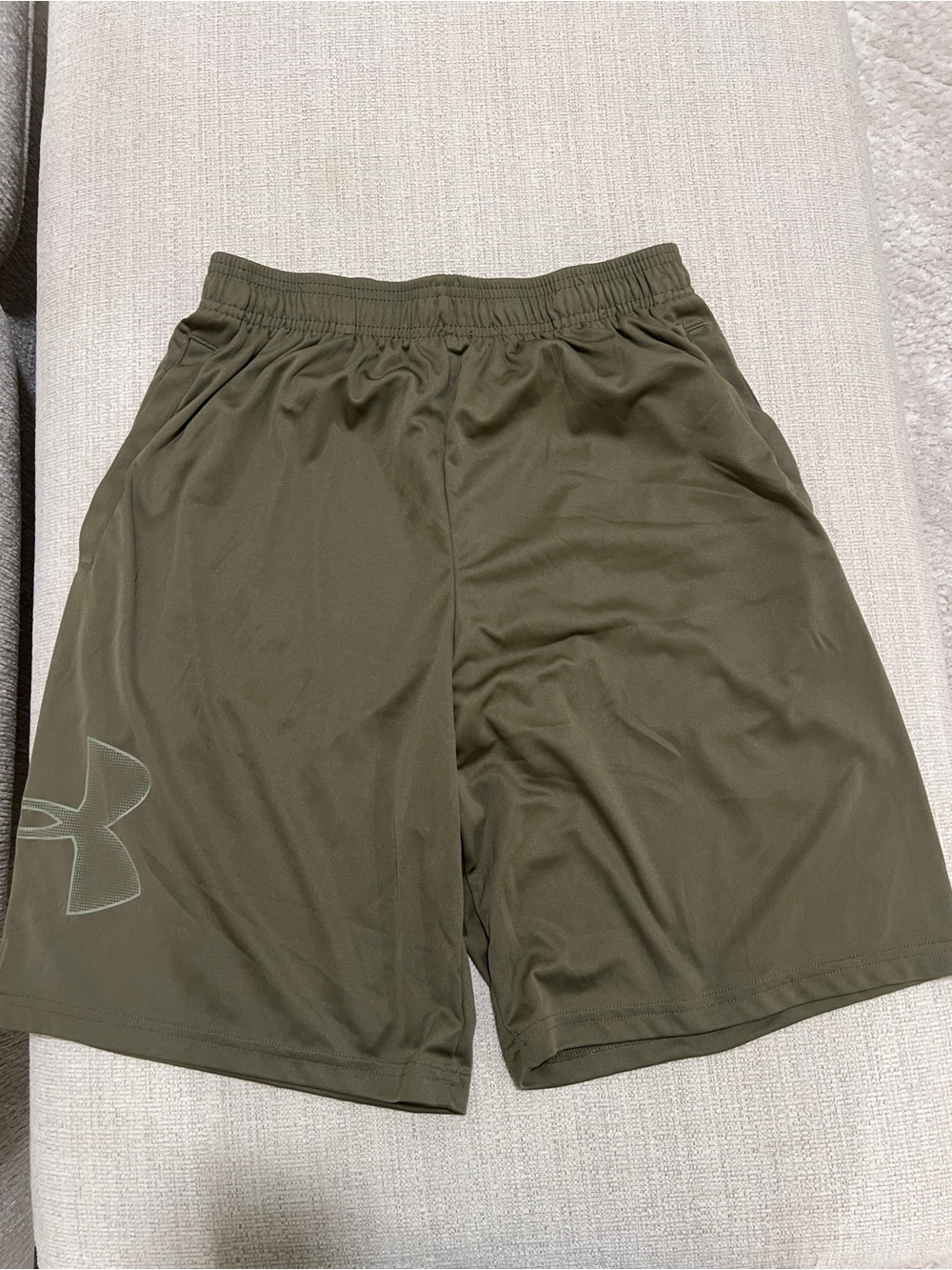 Bundle of 2-Under Armour Men's Athletic Shorts — Olive Green & Gray Size Medium - Picture 3 of 7